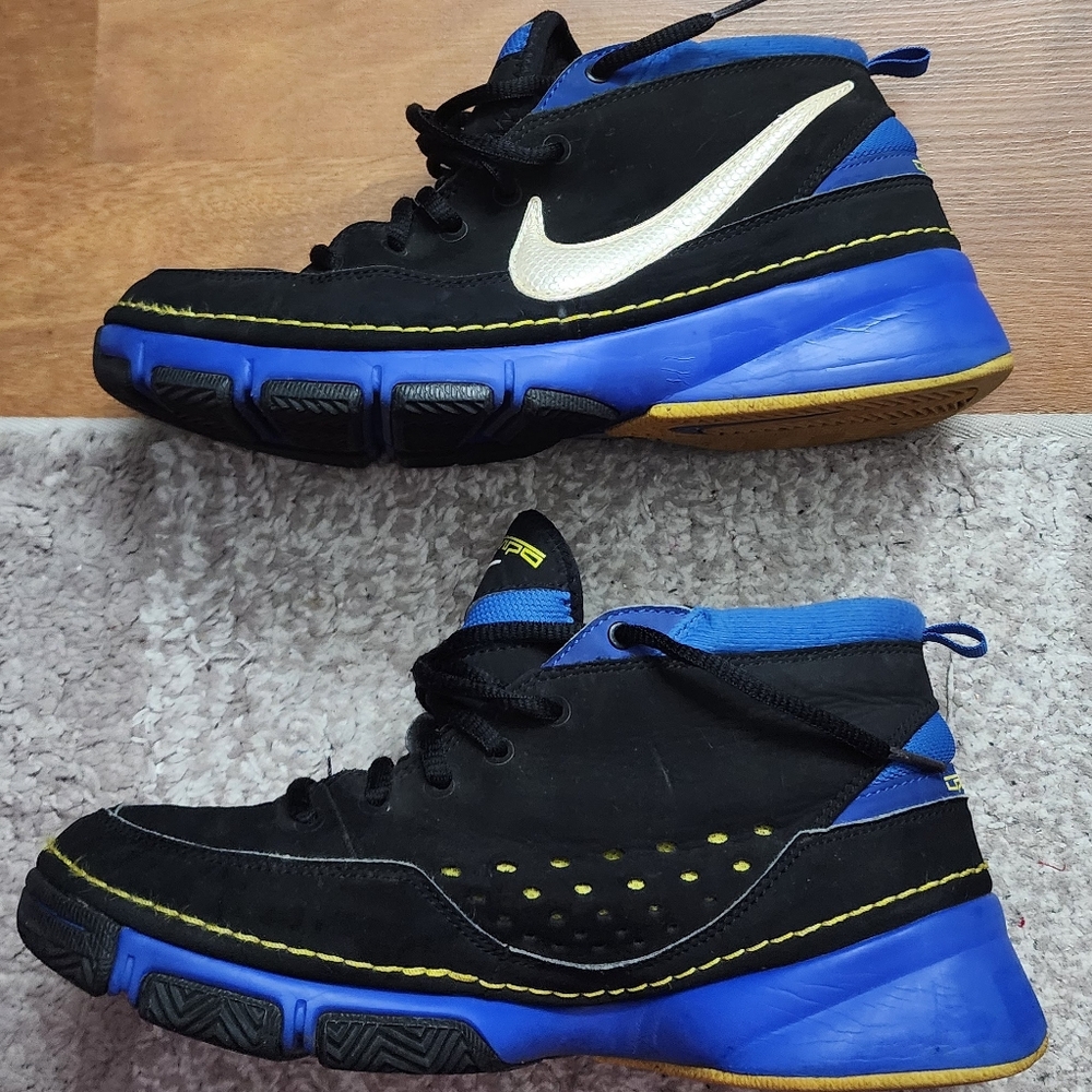 Nike Uptempo 2007 - Black And Blue good condition a little scraping on the front